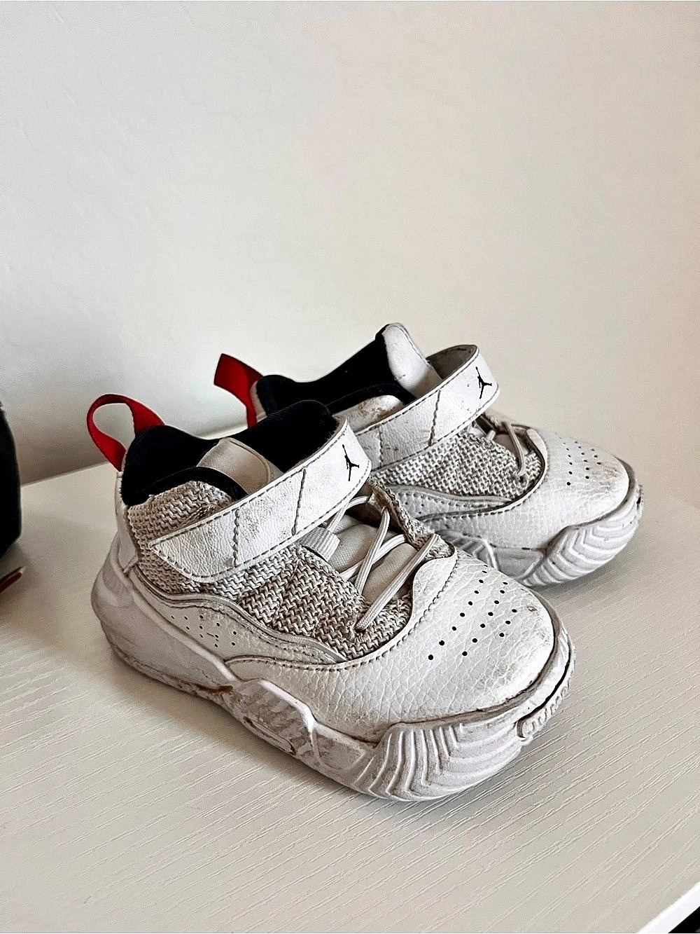 Jordan’s toddler White & Gray US 6c